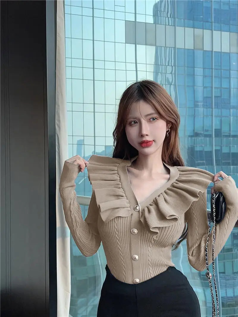 Ruffles V neck sweater
